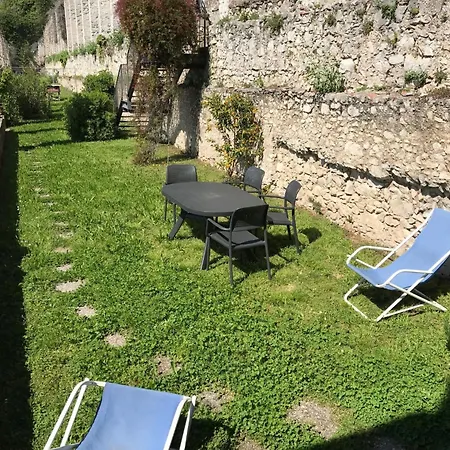 Kumquat Mit Garten- Und Seeblick By Interhome טיניאלה